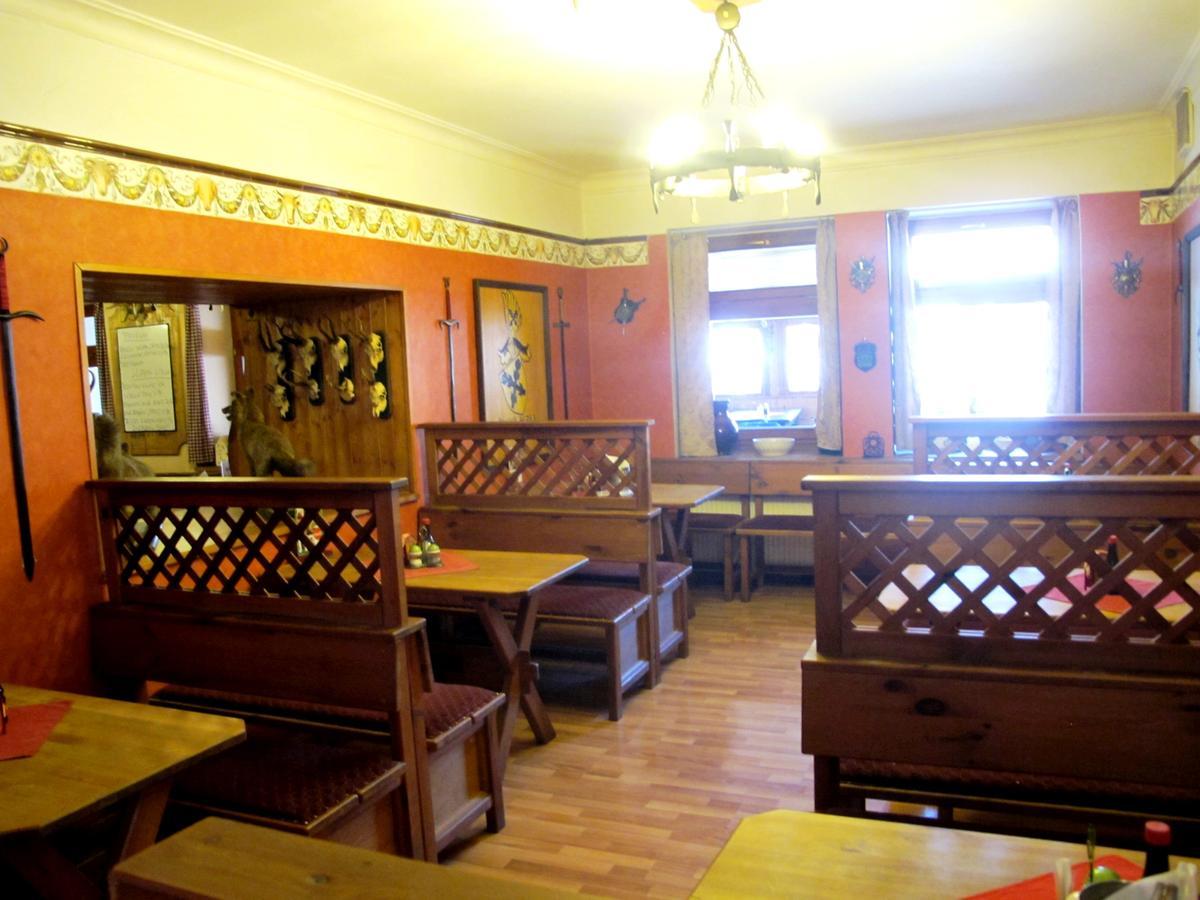 Hotel U Lisky Hostka  Exterior photo
